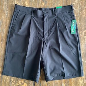 NWT Pro Tour CoolPlay Caviar shorts size 34W.